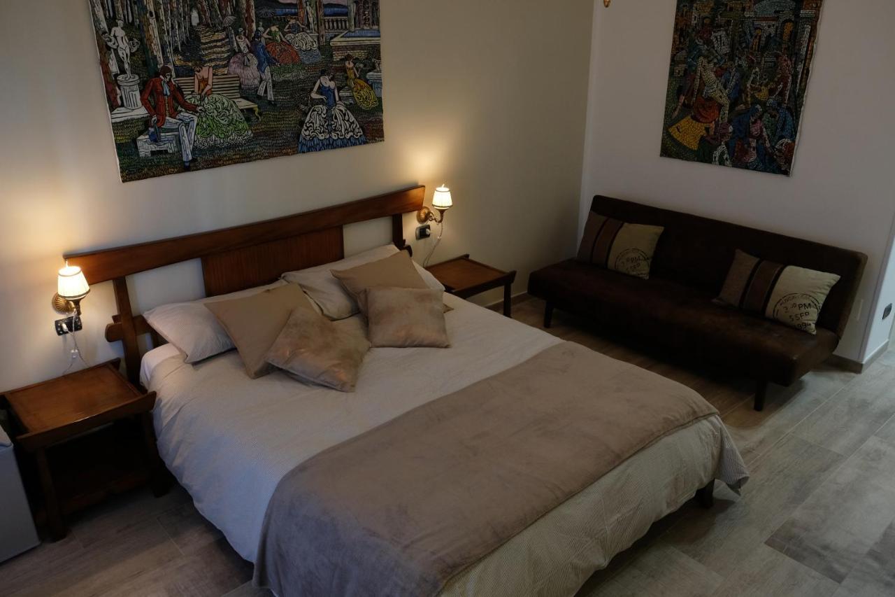 Casa Marina Bed & Breakfast เนเปิลส์ ภายนอก รูปภาพ