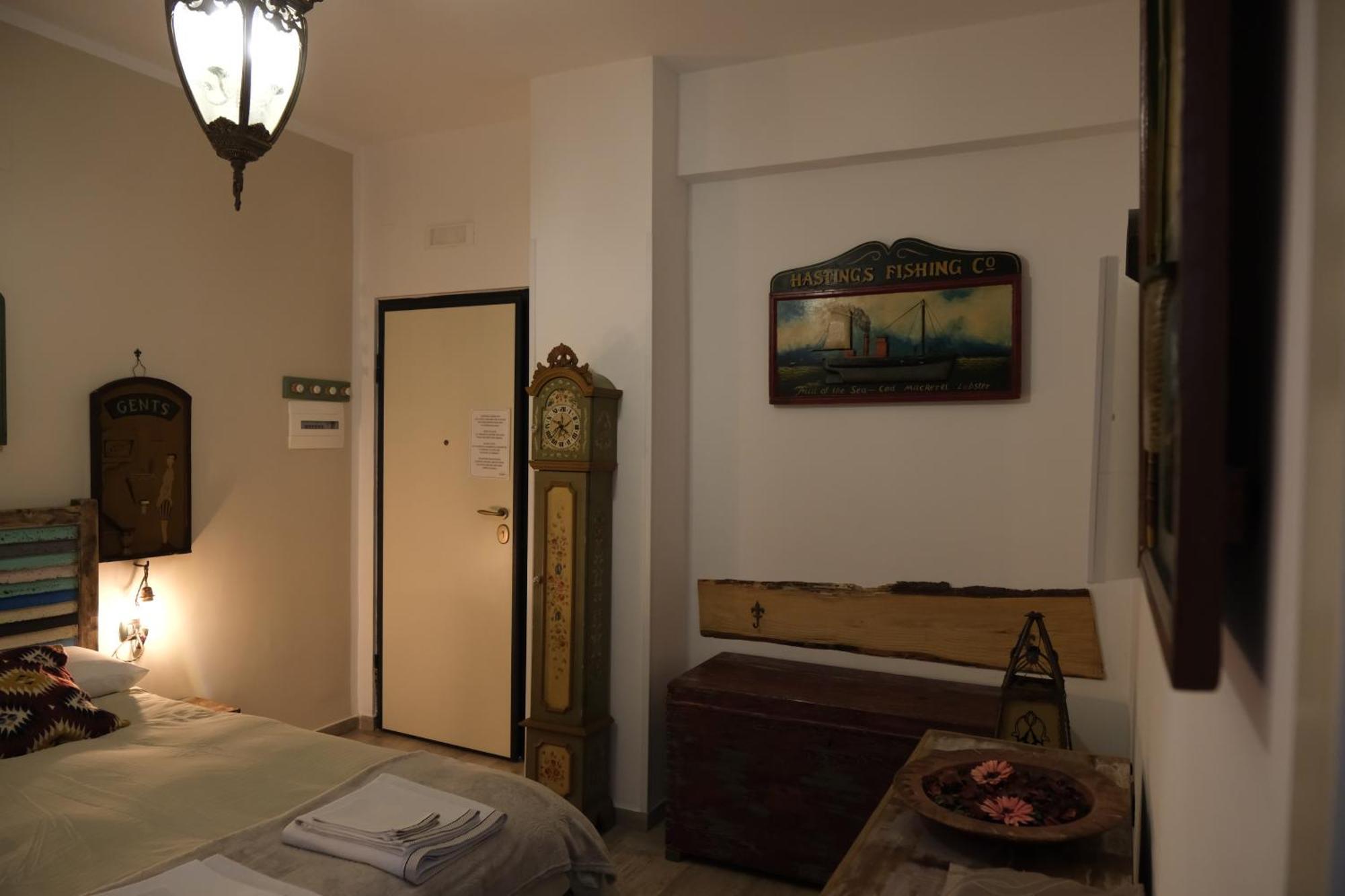 Casa Marina Bed & Breakfast เนเปิลส์ ภายนอก รูปภาพ
